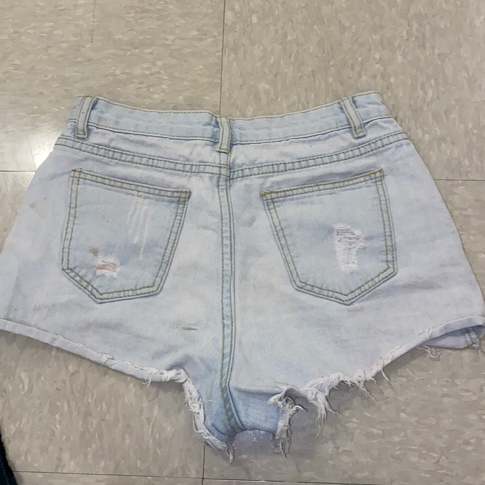 SHEIN light washed denim shorts! - Picture 2 of 5